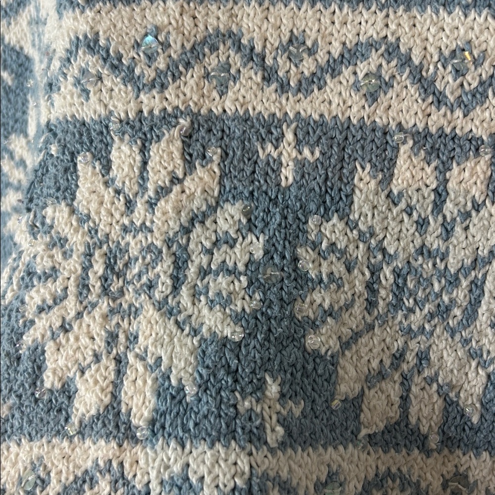 Woman’s Cream and Blue Turtleneck Sweater - Picture 2 of 14